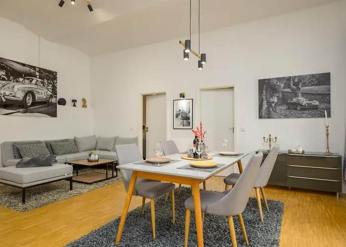 Sweethome - Luxus Pur - Grosse Kueche, Terrasse, Stellplatz, Wifi