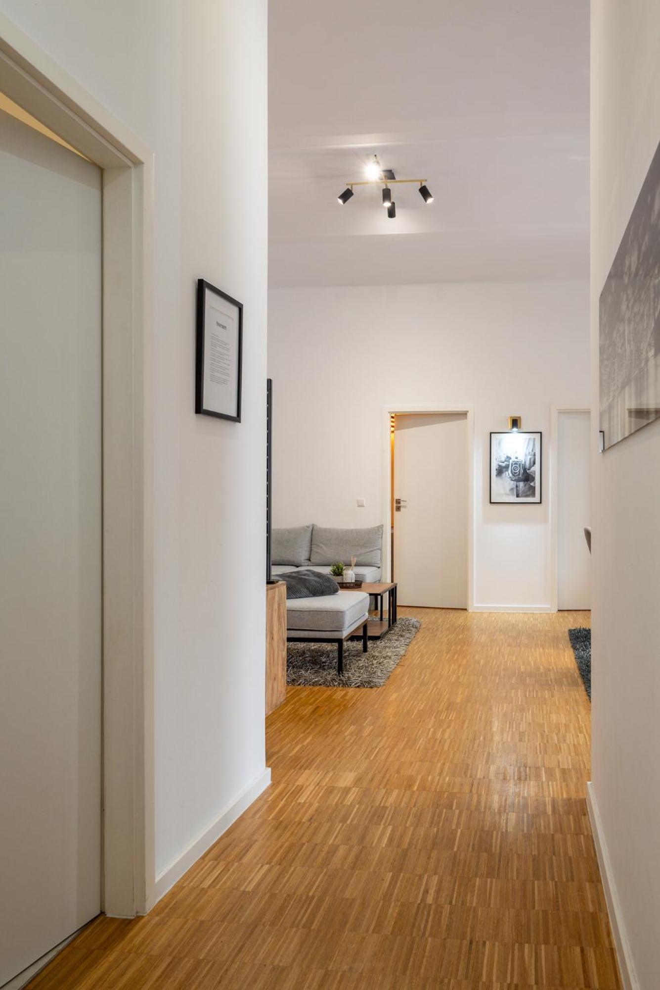 Apartment Sweethome - Luxus Pur - Grosse Kueche, Terrasse, Stellplatz, Wifi Halle (Saale)