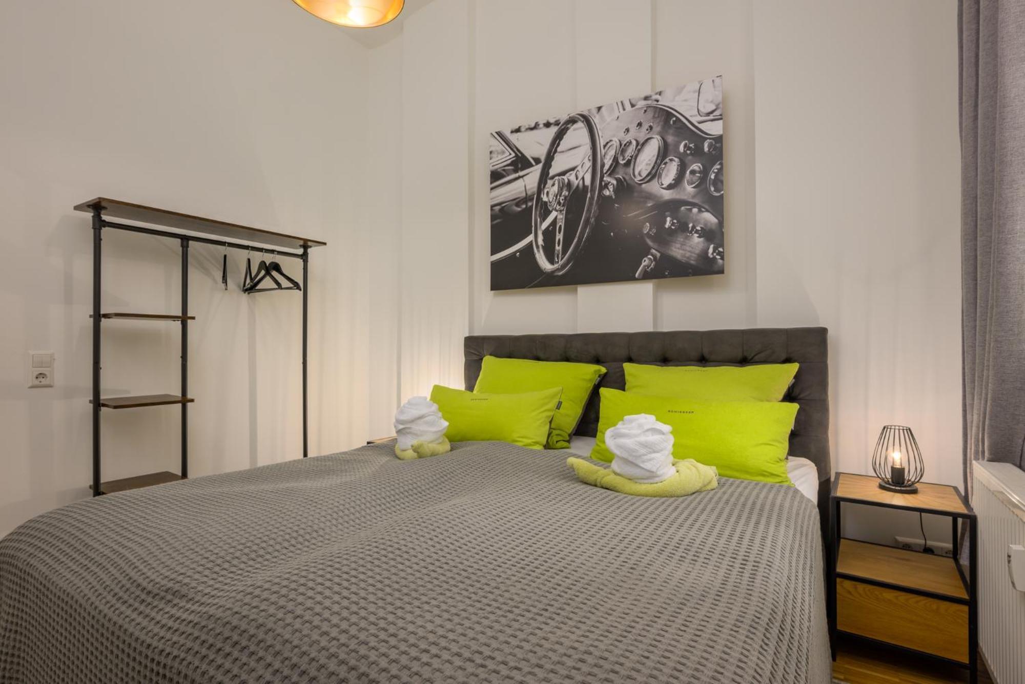 Sweethome - Luxus Pur - Grosse Kueche, Terrasse, Stellplatz, Wifi *