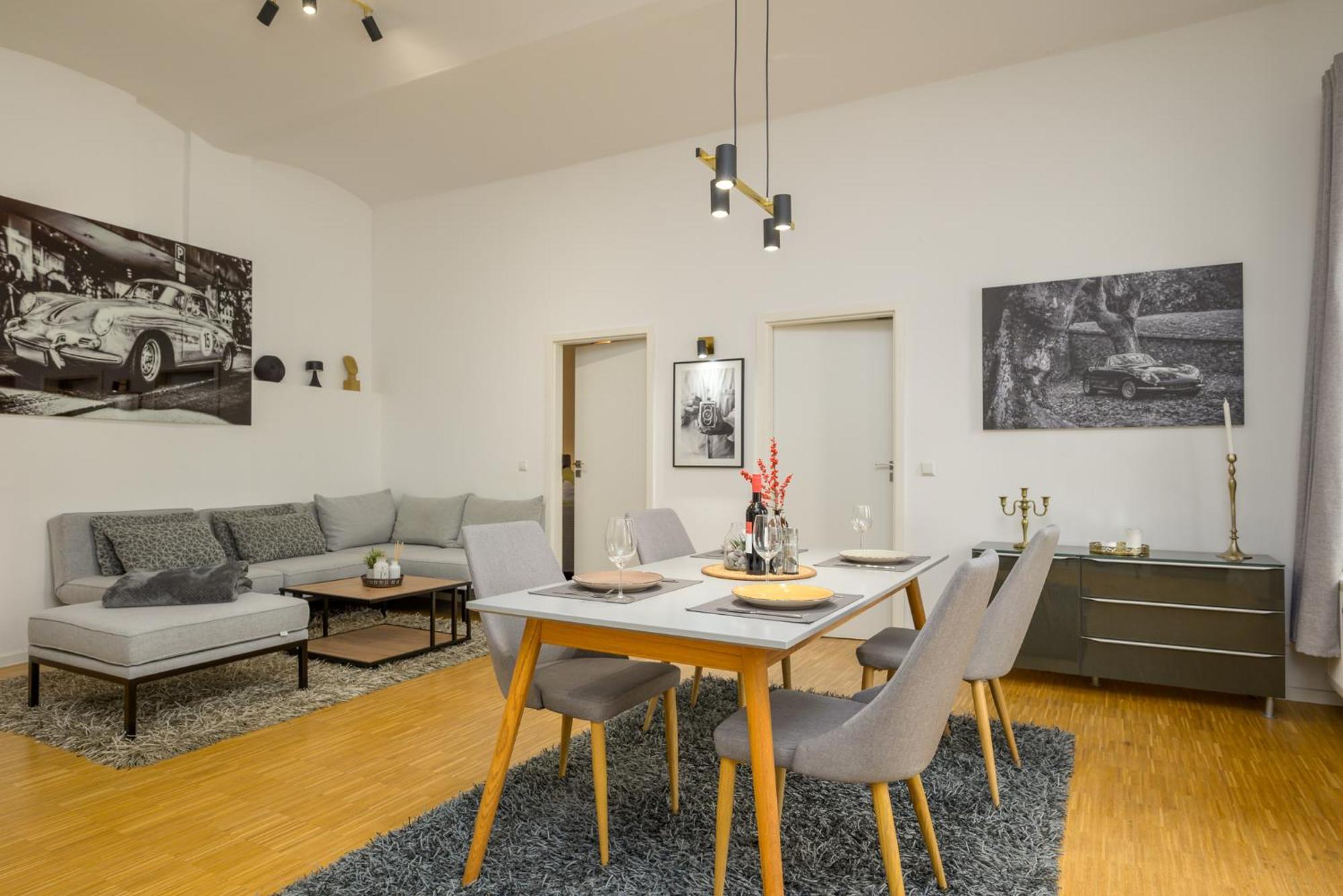 Sweethome - Luxus Pur - Grosse Kueche, Terrasse, Stellplatz, Wifi