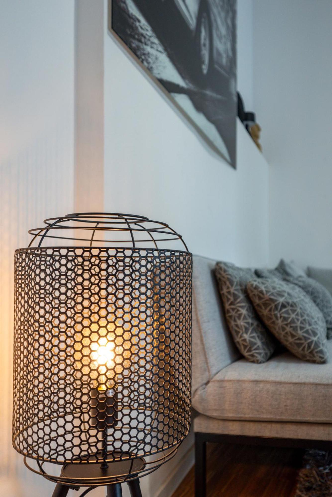 Apartment Sweethome - Luxus Pur - Grosse Kueche, Terrasse, Stellplatz, Wifi