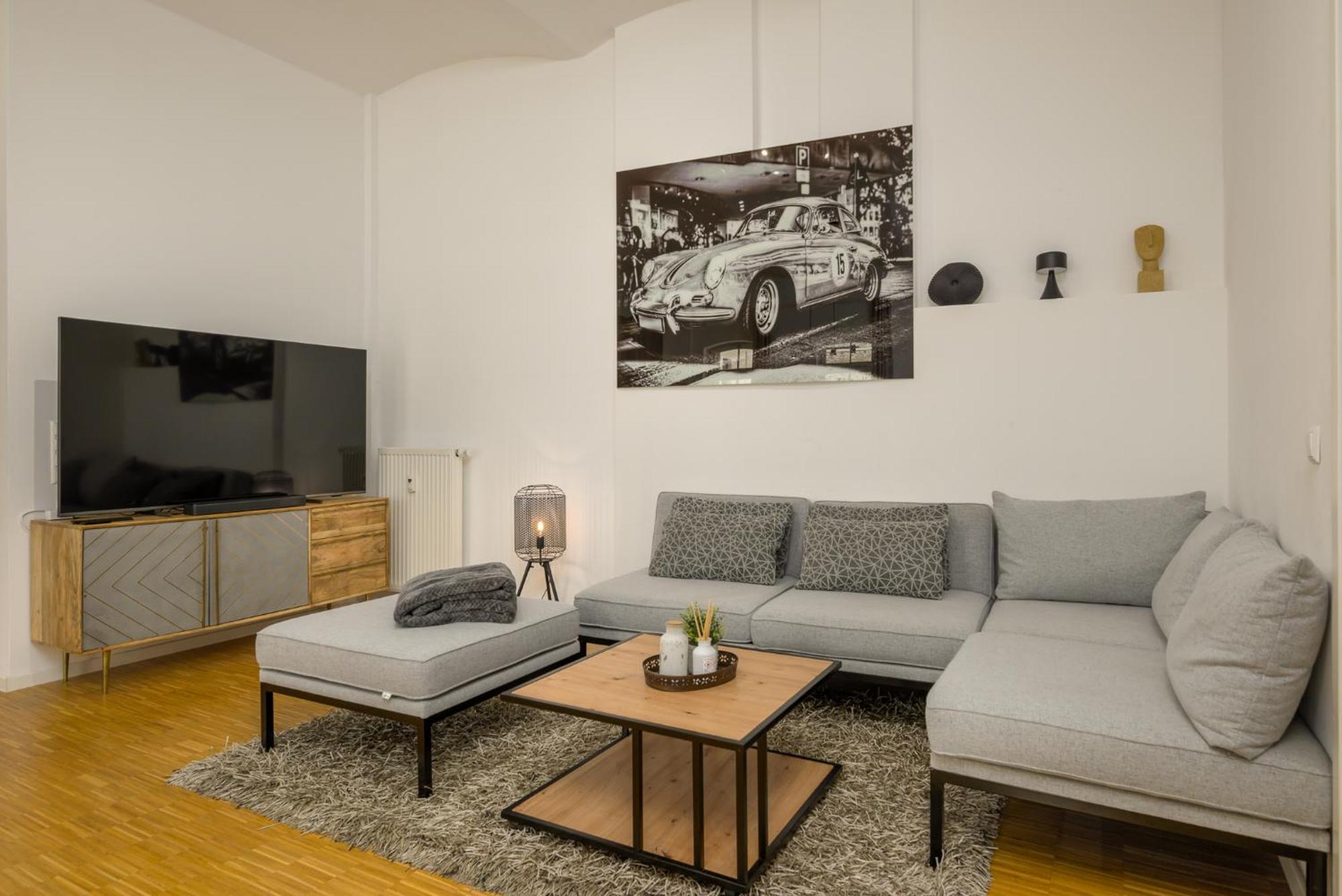 Sweethome - Luxus Pur - Grosse Kueche, Terrasse, Stellplatz, Wifi