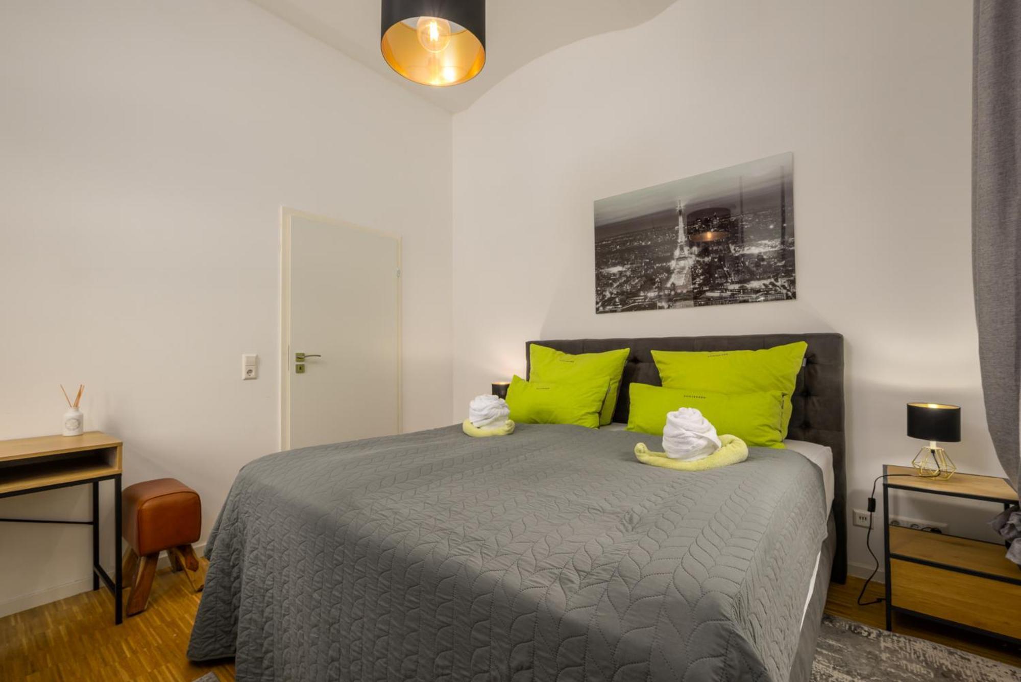 Sweethome - Luxus Pur - Grosse Kueche, Terrasse, Stellplatz, Wifi Apartment